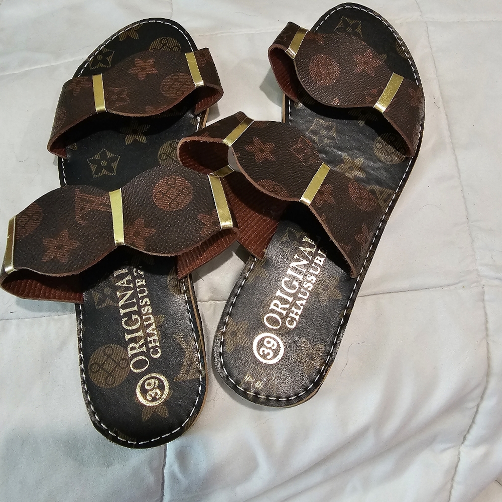 Casual Flat